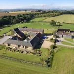 East Lodge, Yorkshire * Bedale
